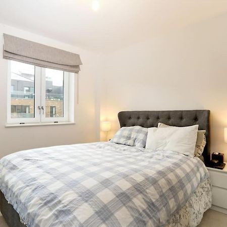 Idyllic Thames Riverside Apartment With Free Parking アイルワース エクステリア 写真