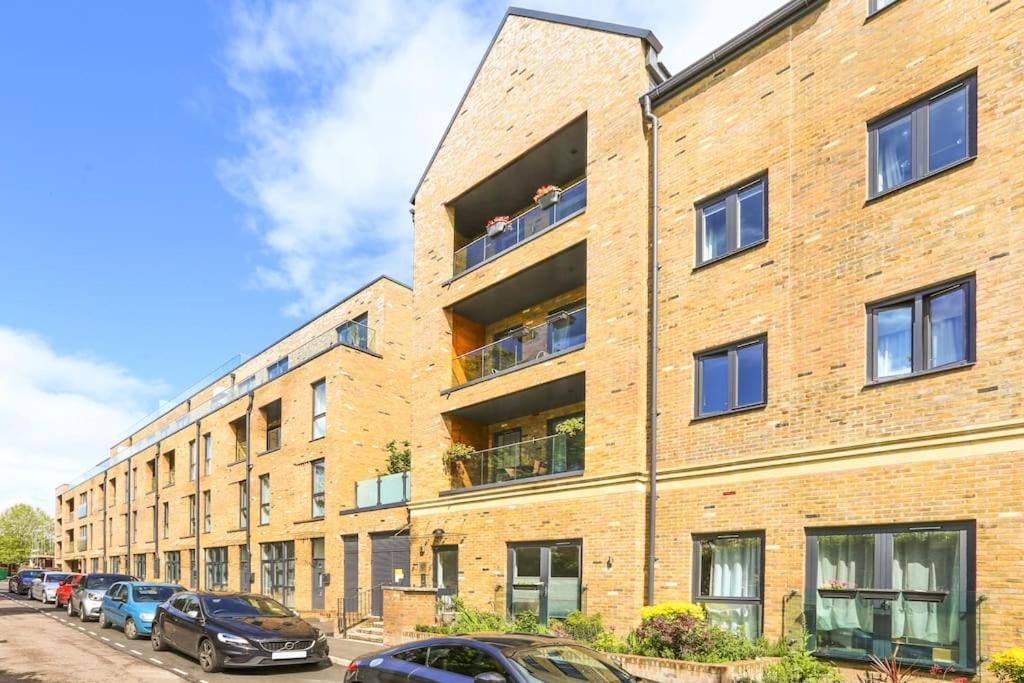 Idyllic Thames Riverside Apartment With Free Parking アイルワース エクステリア 写真