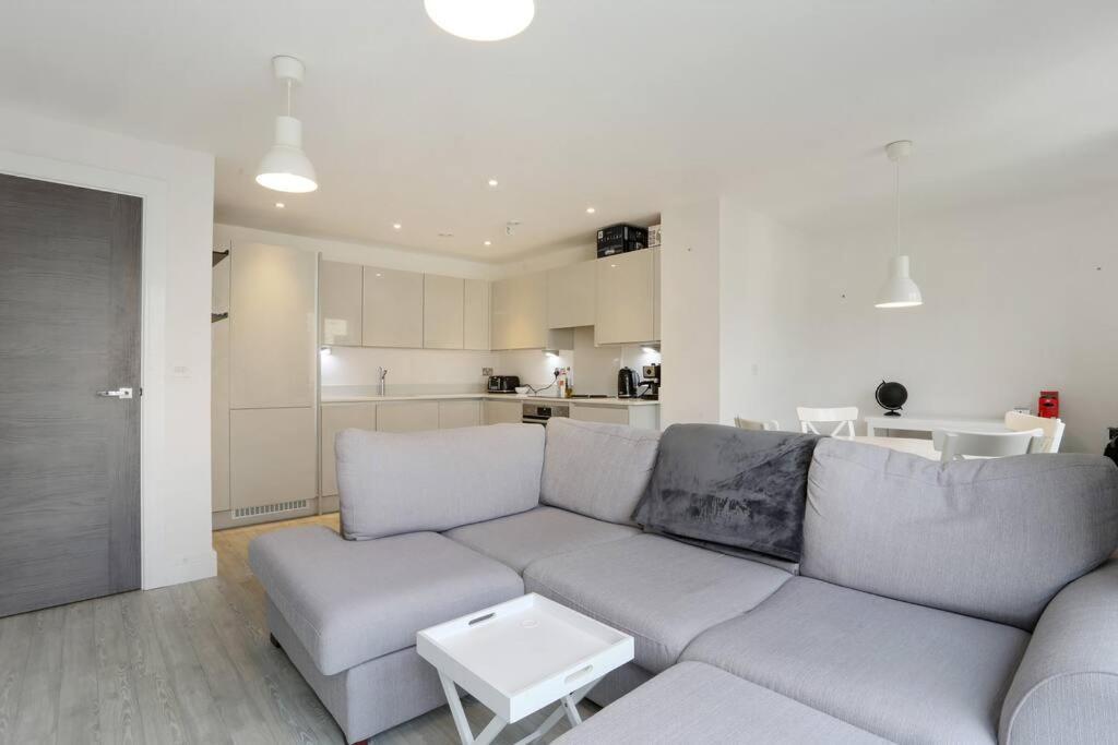 Idyllic Thames Riverside Apartment With Free Parking アイルワース エクステリア 写真